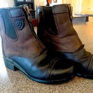 Gently worn Ariat Paddock Boots size 12 girls